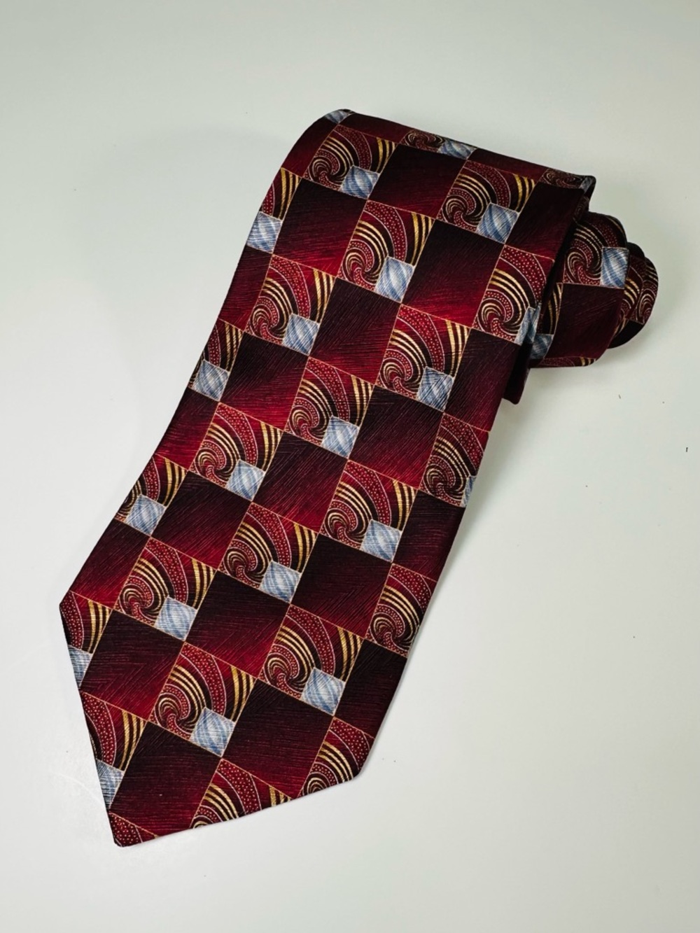 Men's Burgundy Patterned Silk Tie - Classic Checker Gold Swirl Design